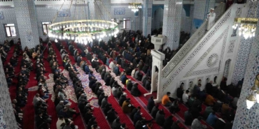 igdirda-bayram-namazi-kilindi-mrb69x6T.jpg