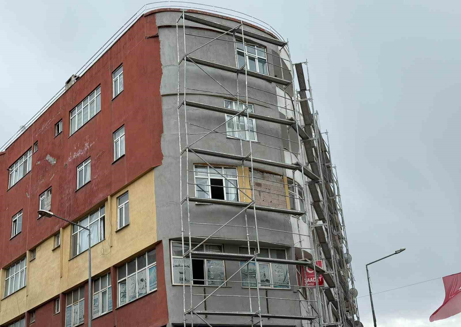 igdirda binadaki dis cephe calismasinda guvenlik ihmali 0 ykj3EjMP