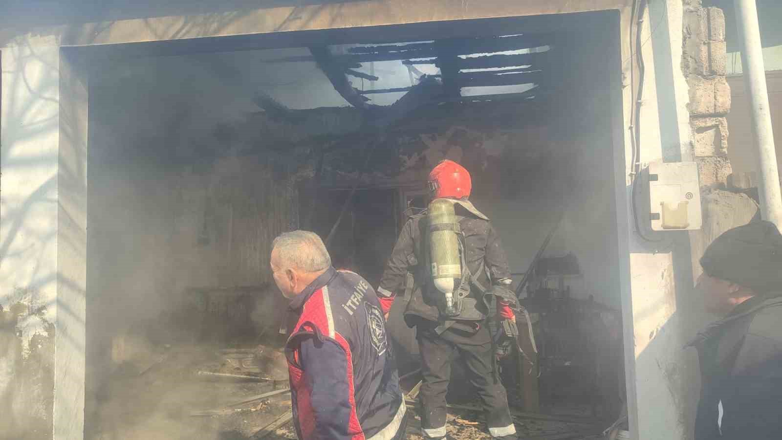 igdirda iki ayri yangin korkuttu 1 NIFObmMG
