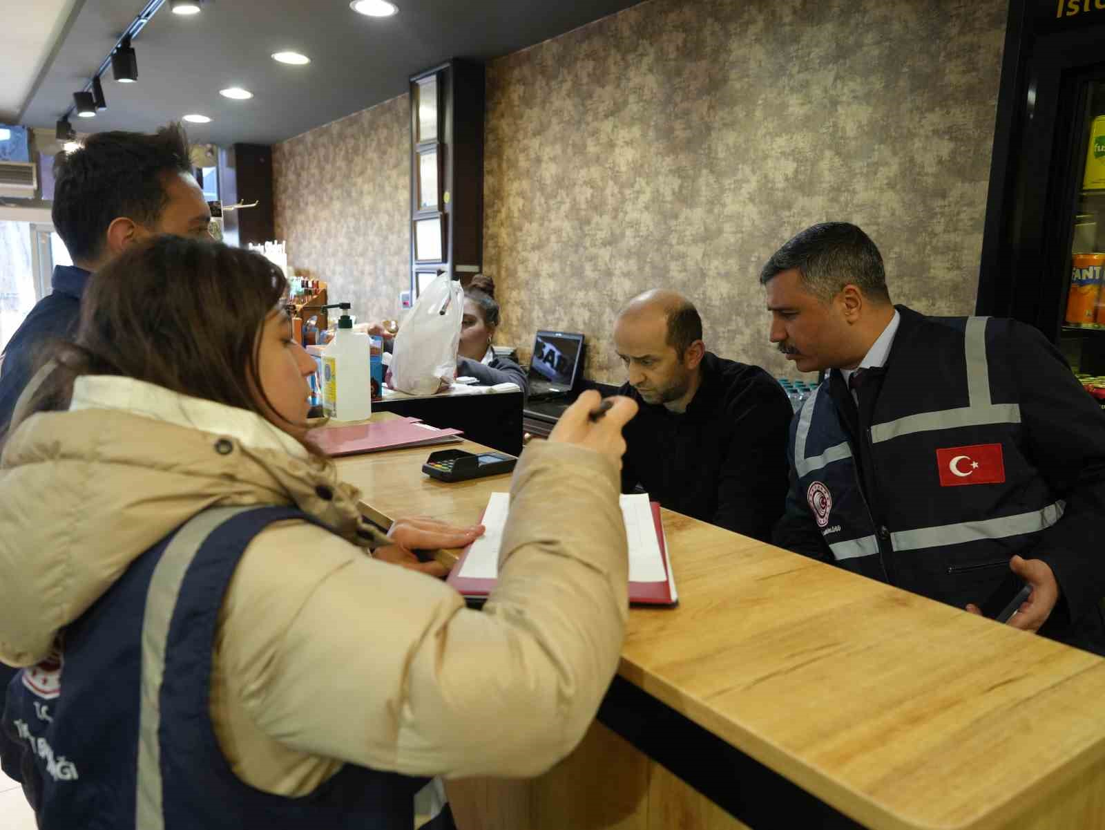 Iğdır’da ramazan öncesi fahiş fiyat denetimleri sıklaştırıldı 6 igdirda ramazan oncesi fahis fiyat denetimleri siklastirildi 2 g8dkXIkN