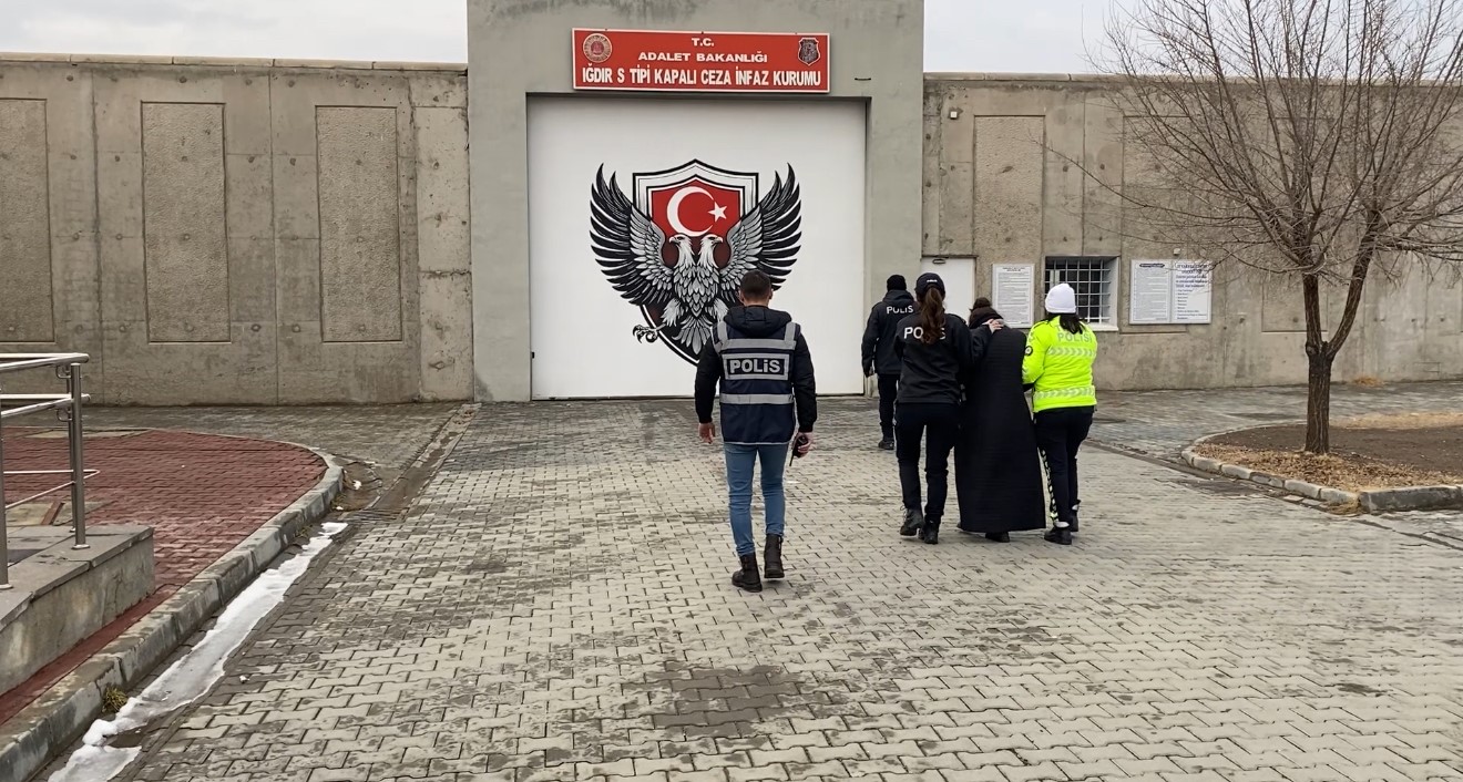 igdirda uluslararasi seviyede aranan sahis yakalandi 1 IXiY4RcA
