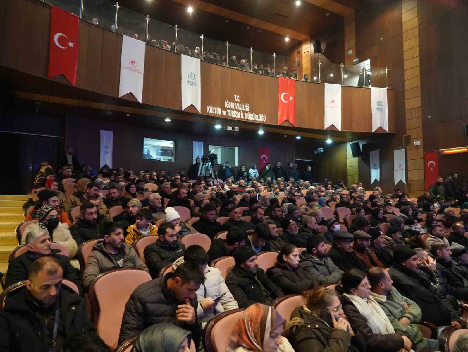 igdirda yuzyilin konut projesi kapsaminda bin 200 konutun hak sahipleri belirlendi 0 DB25ut3h