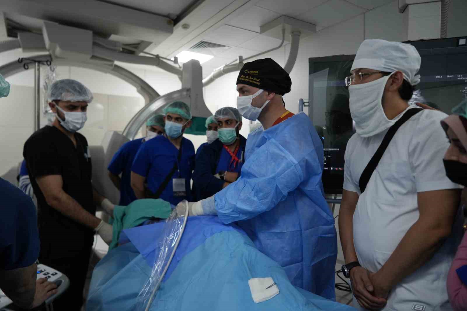 igneyle tumor tedavisine uluslararasi ilgi canli canli izlediler 0 LUXQIBd7