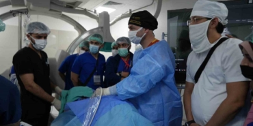 igneyle-tumor-tedavisine-uluslararasi-ilgi-canli-canli-izlediler-KzIxJNRd.jpg
