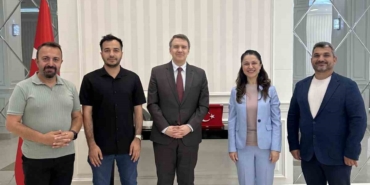 iguden-turkiyenin-bagdat-buyukelciligine-akademik-is-birligi-ziyareti-15fMYZUG.jpg