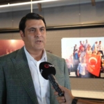 ihanin-15-temmuz-sergisini-gezen-baskan-yilmaz-o-gun-iha-da-en-az-turk-sriUzqSG.jpg