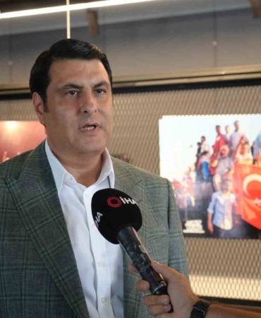 ihanin-15-temmuz-sergisini-gezen-baskan-yilmaz-o-gun-iha-da-en-az-turk-sriUzqSG.jpg
