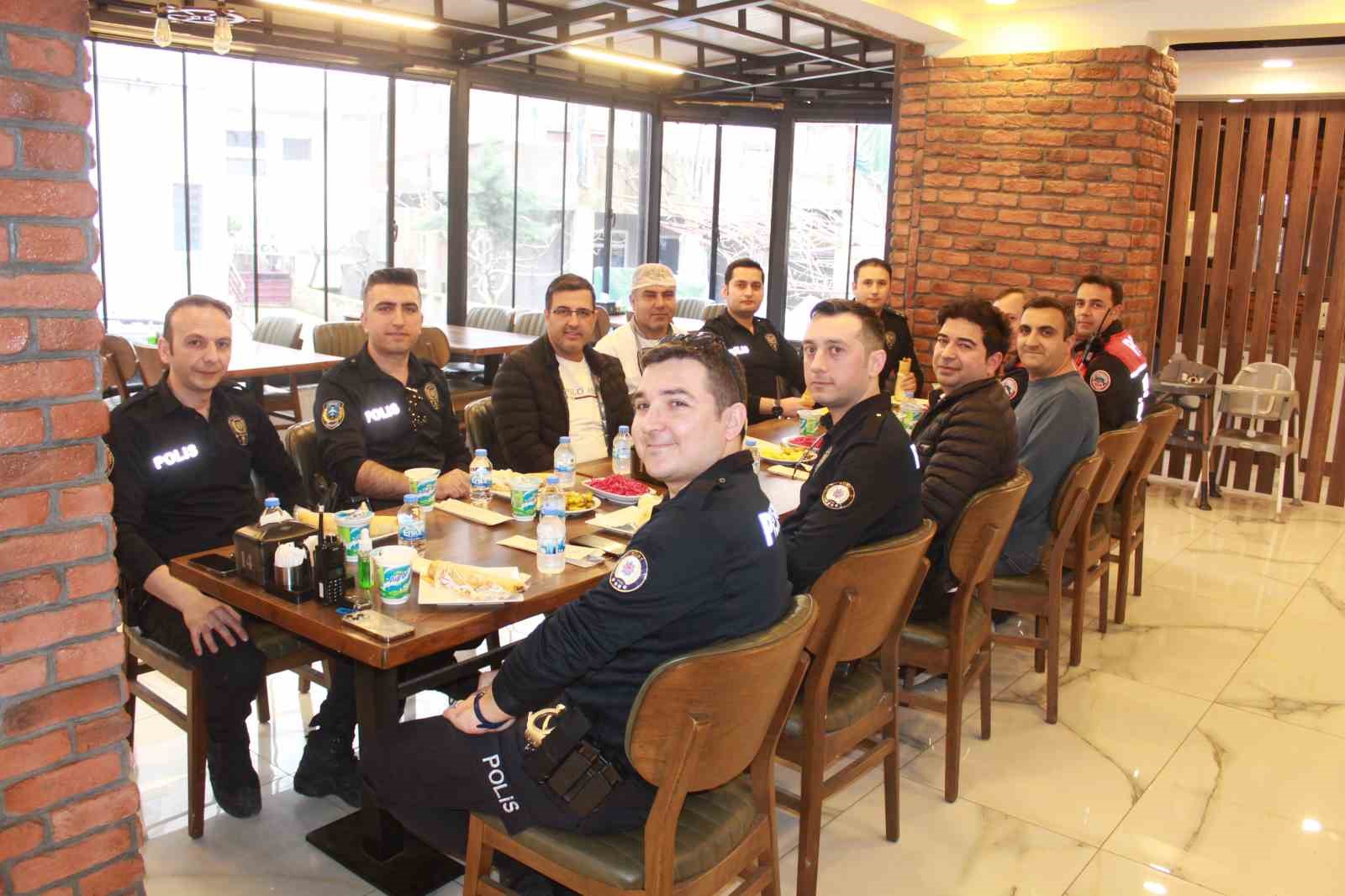 ihbar uzerine gittiler surprizle karsilastilar 5 GySOFp3i