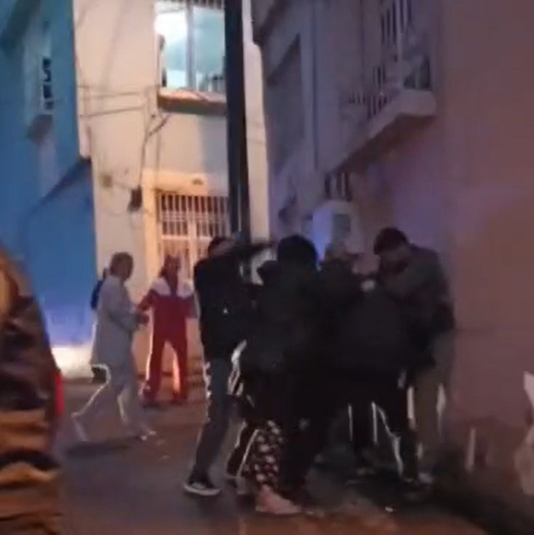 İhbara giden polis ekiplerine davullu zurnalı halay sürprizi 5 ihbara giden polis ekiplerine davullu zurnali halay surprizi 1 aS5ItqgD