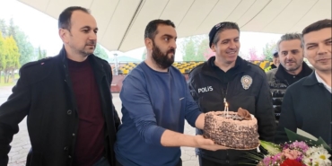 ihbara-giden-polislere-pastali-surpriz-qcuP4nSO.jpg