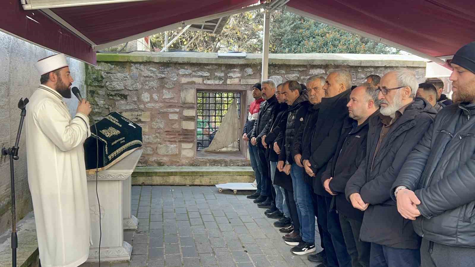 ihlas haber ajansinin taksim muhabiri sumer avci son yolculuguna ugurlandi 0 PgyC8iPd