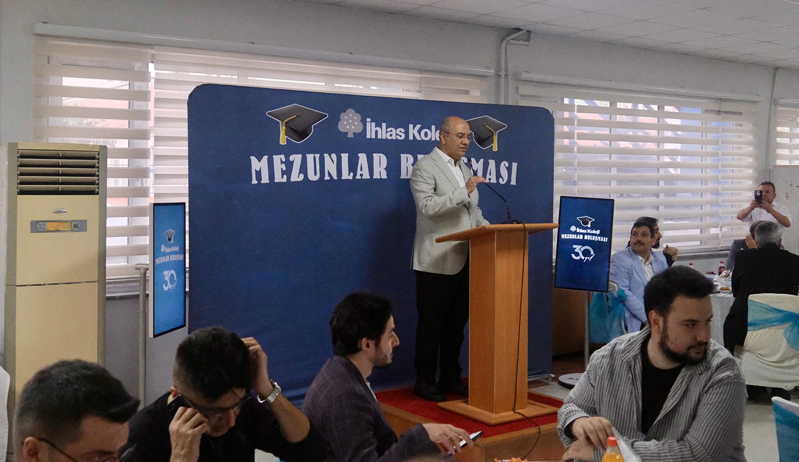 ihlas koleji 30 yil mezunlar bulusmasinda buyuk aile ve guclu ekosistem vurgusu 1 nj5sUBtL