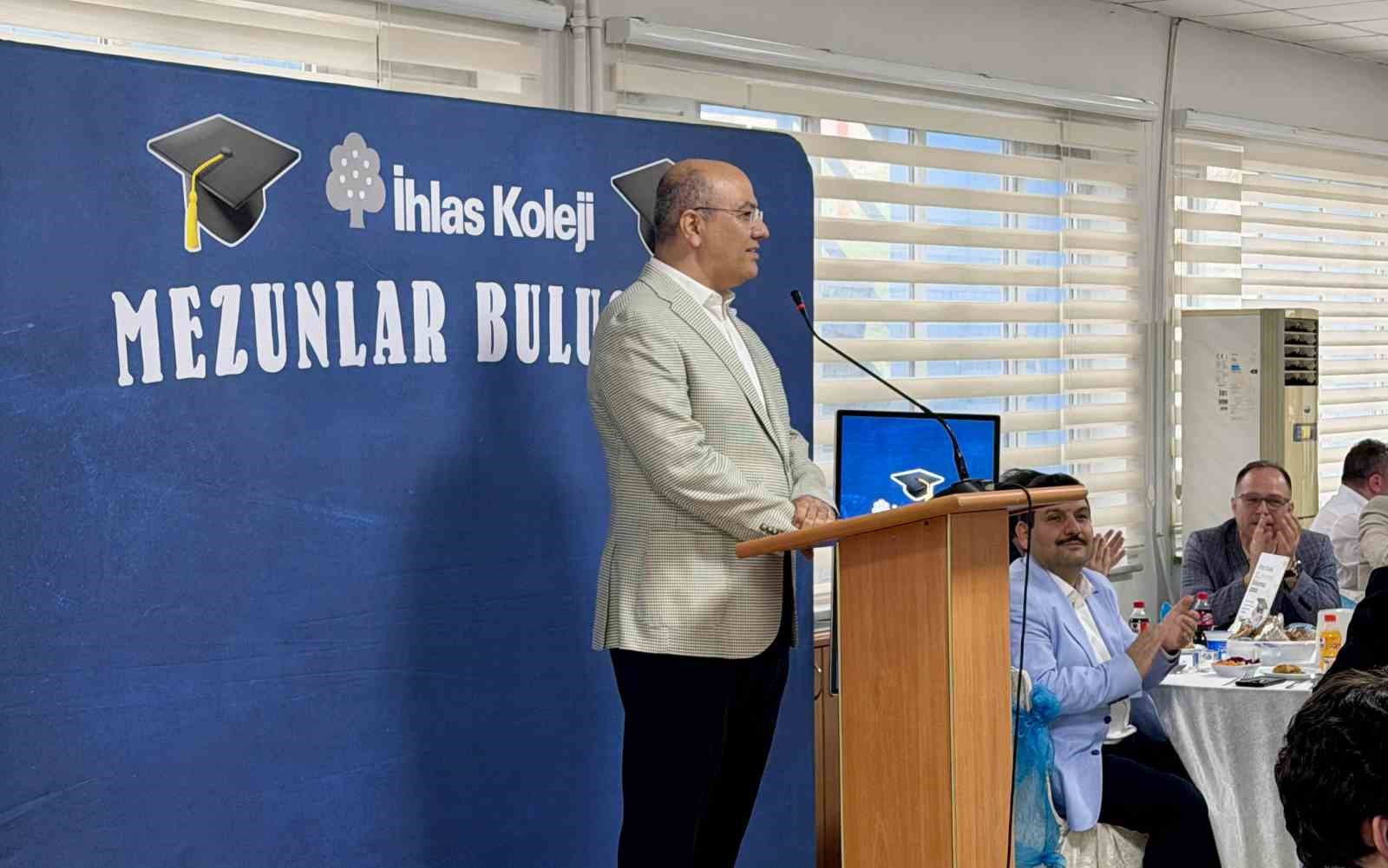 ihlas koleji 30 yil mezunlar bulusmasinda buyuk aile ve guclu ekosistem vurgusu 6 1L47FKMZ