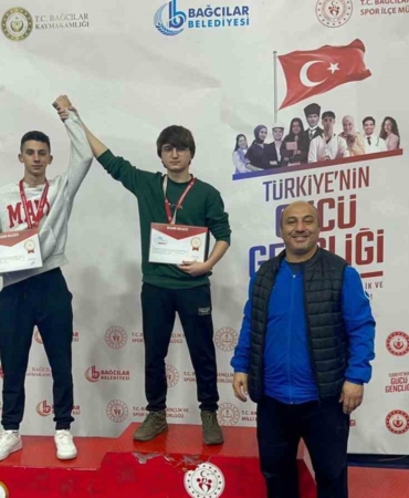ihlas-koleji-gures-takimi-istanbul-sampiyonasinda-cifte-basariya-imza-atti-TvyfsQHK.jpg