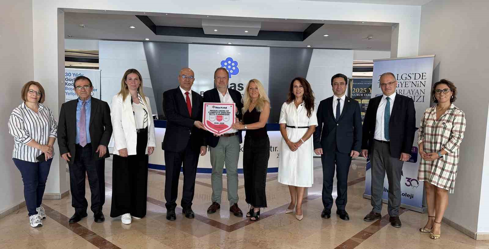ihlas koleji ve cambridgeden ortaklik ingilizce egitiminde uluslararasi donem 1 UTO9mRHX
