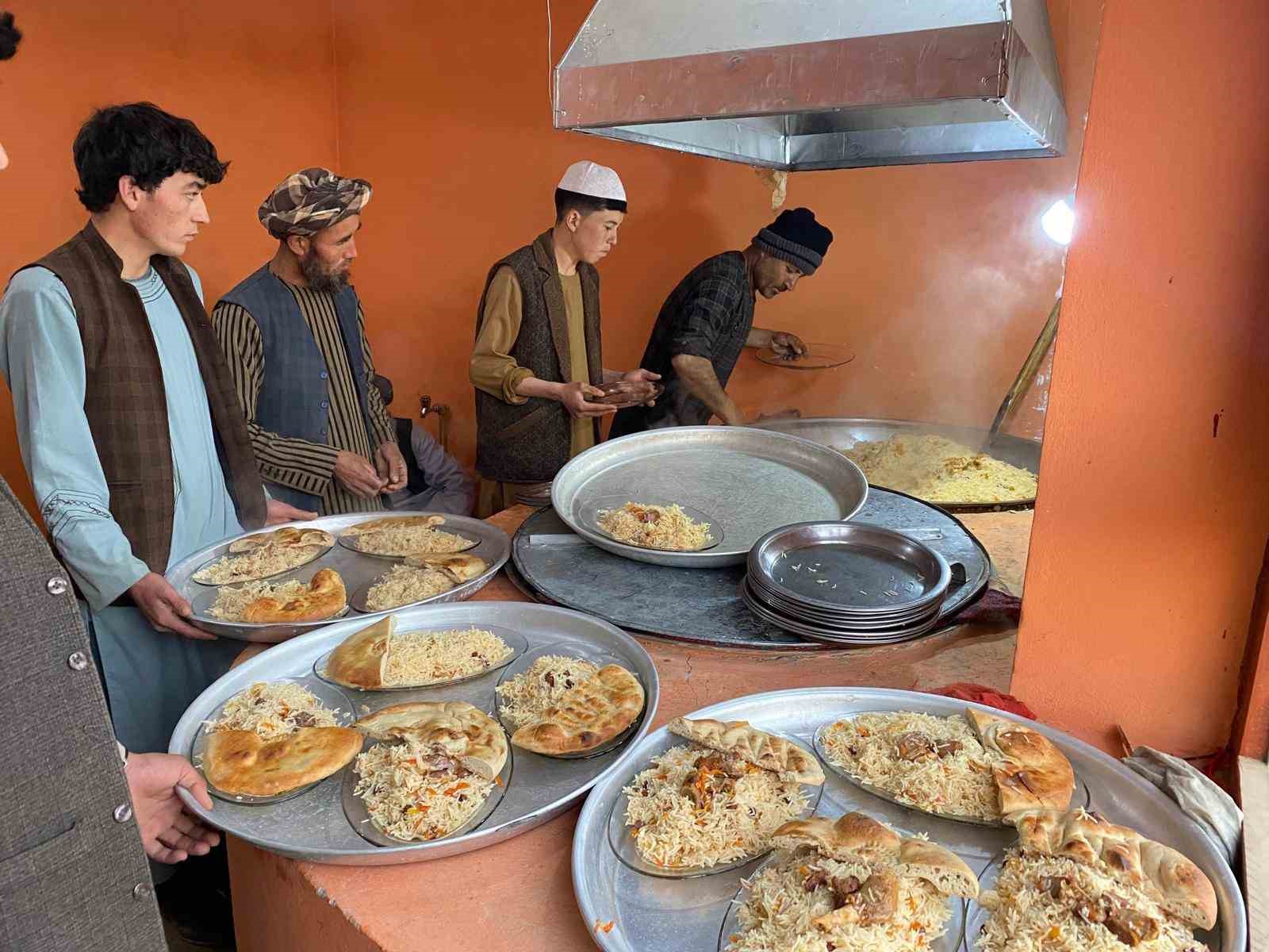 ihlas vakfi ramazan ayinda yurt ici ve yurt disi yardim faaliyetlerini surduruyor 2