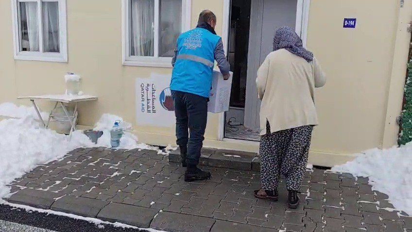 ihtiyac malzemeleri evlere teslim ediliyor 0 pwJatNGp