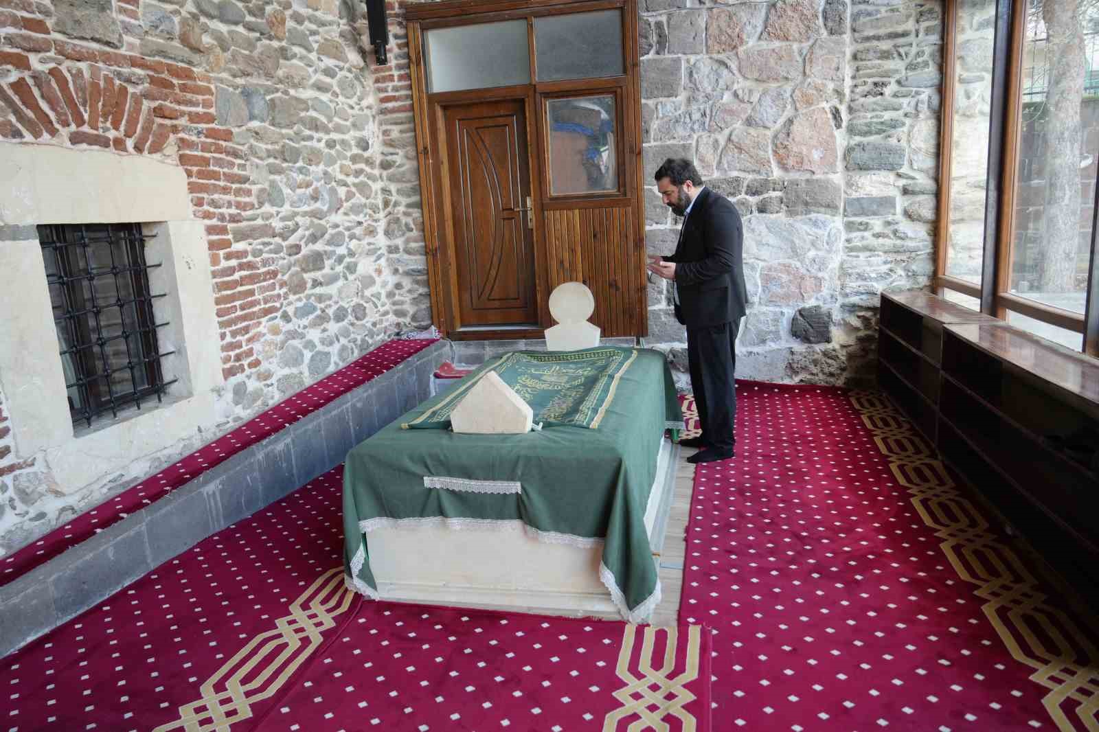 ii abdulhamid hanin torunu abdulhamit kayihan osmanoglu degerleri koruma kanunu cikarilsin 2 D4pJ1AJb
