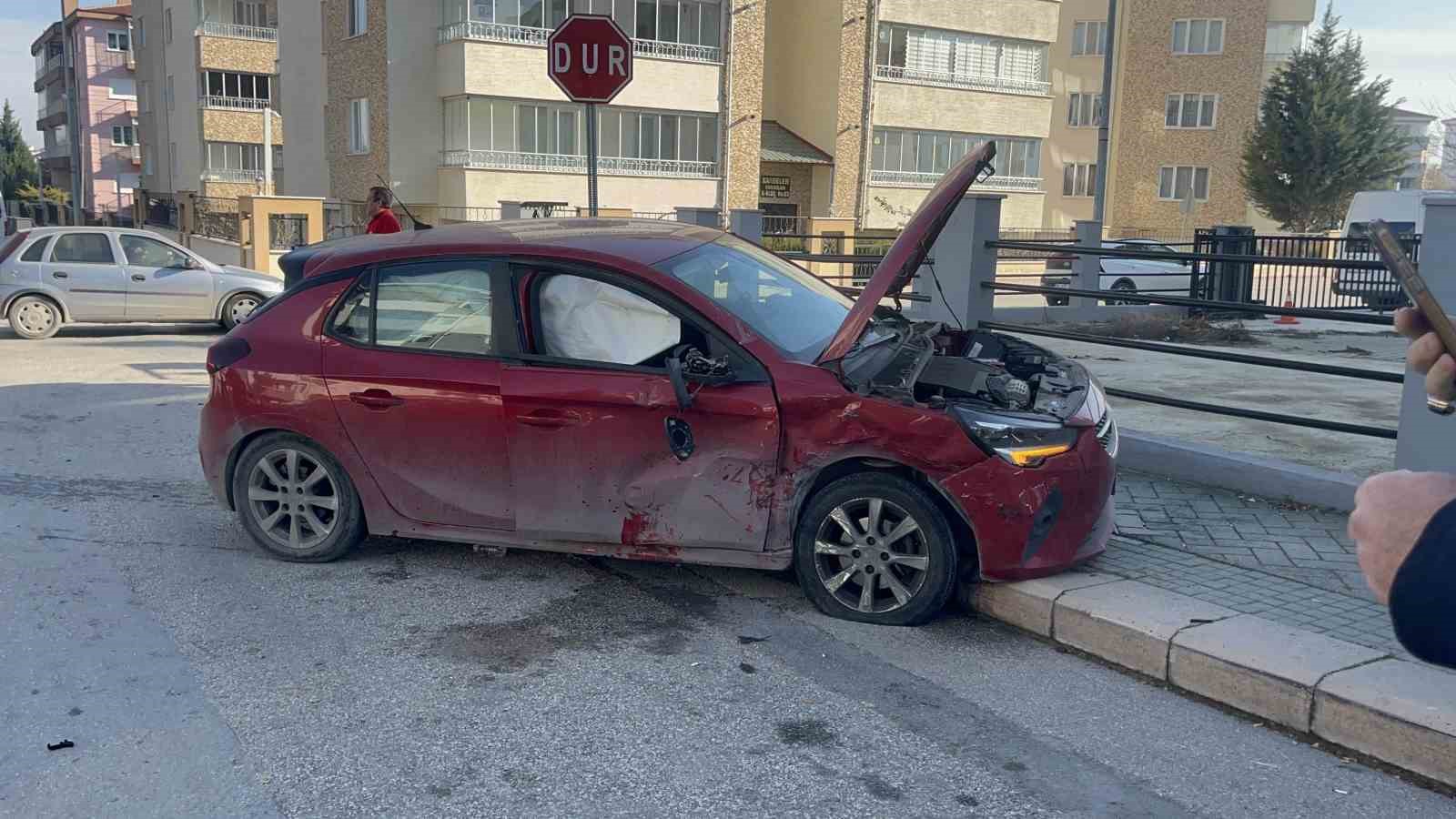 iki aracin hurdaya dondugu kaza kameraya yansidi 4 nEtPLpkk