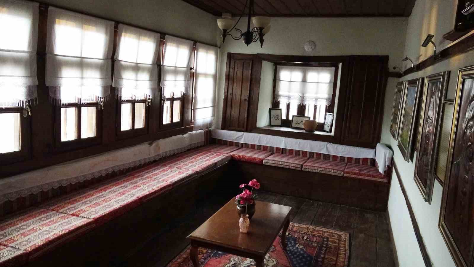 iki asirlik emiroglu konagi tarihe isik tutuyor 2 ARV17419
