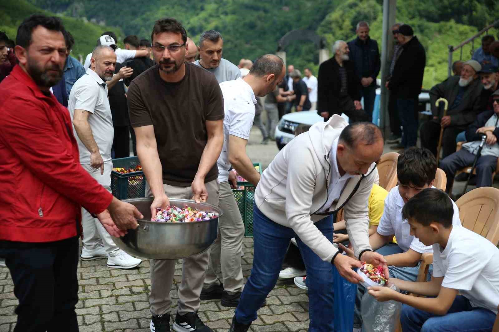 iki asirlik gelenek cocuklarin bayram sevincine donusuyor 2 hp7Ks2M4
