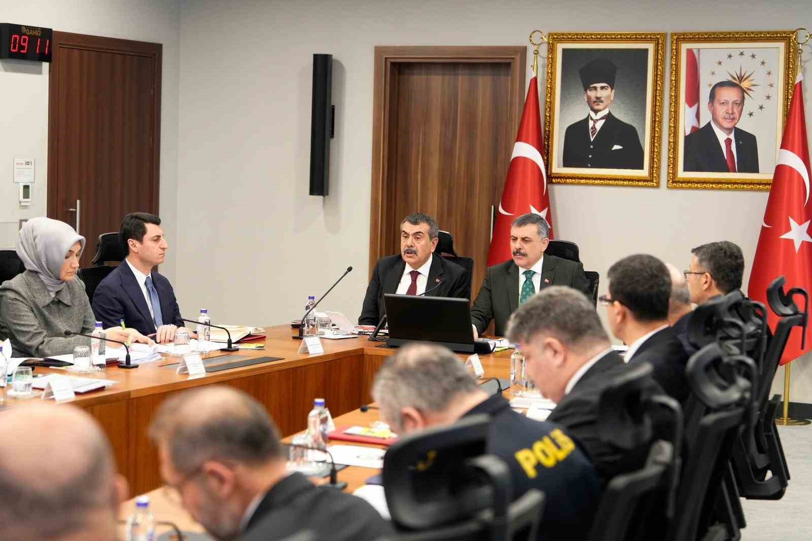 iki bakandan 81 il valisi ve il milli egitim muduru ile toplanti 2 SBEp7MeY