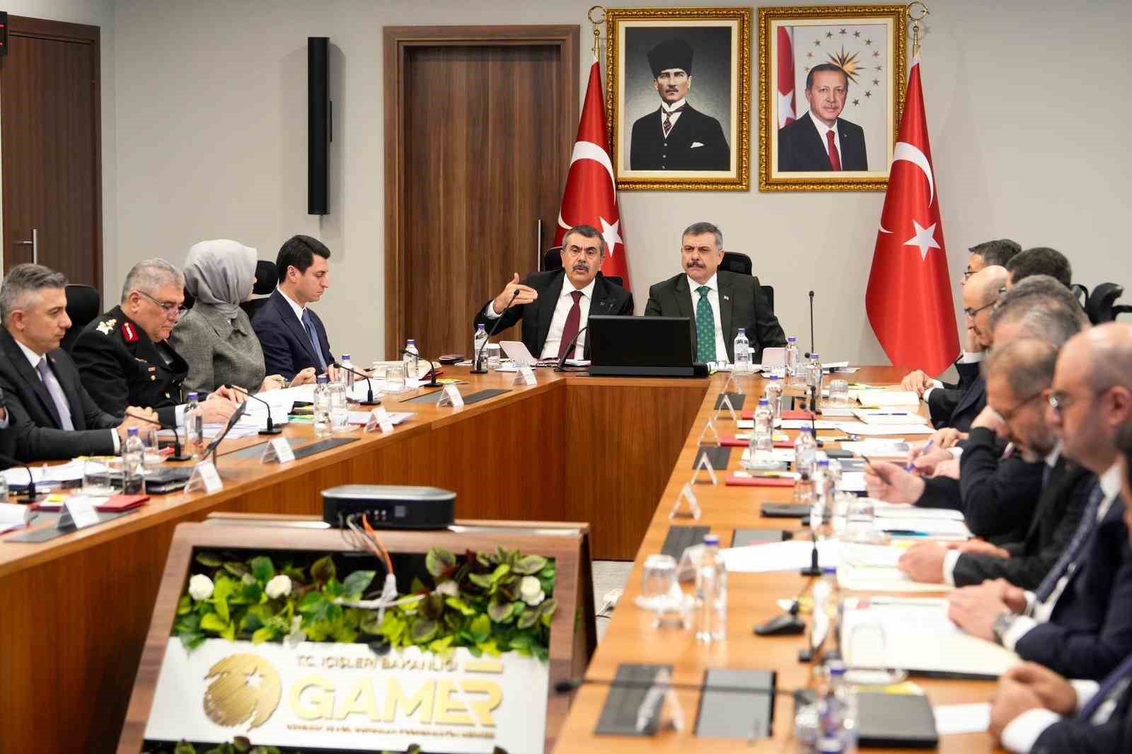 iki bakandan 81 il valisi ve il milli egitim muduru ile toplanti 4 9LVke2Fd