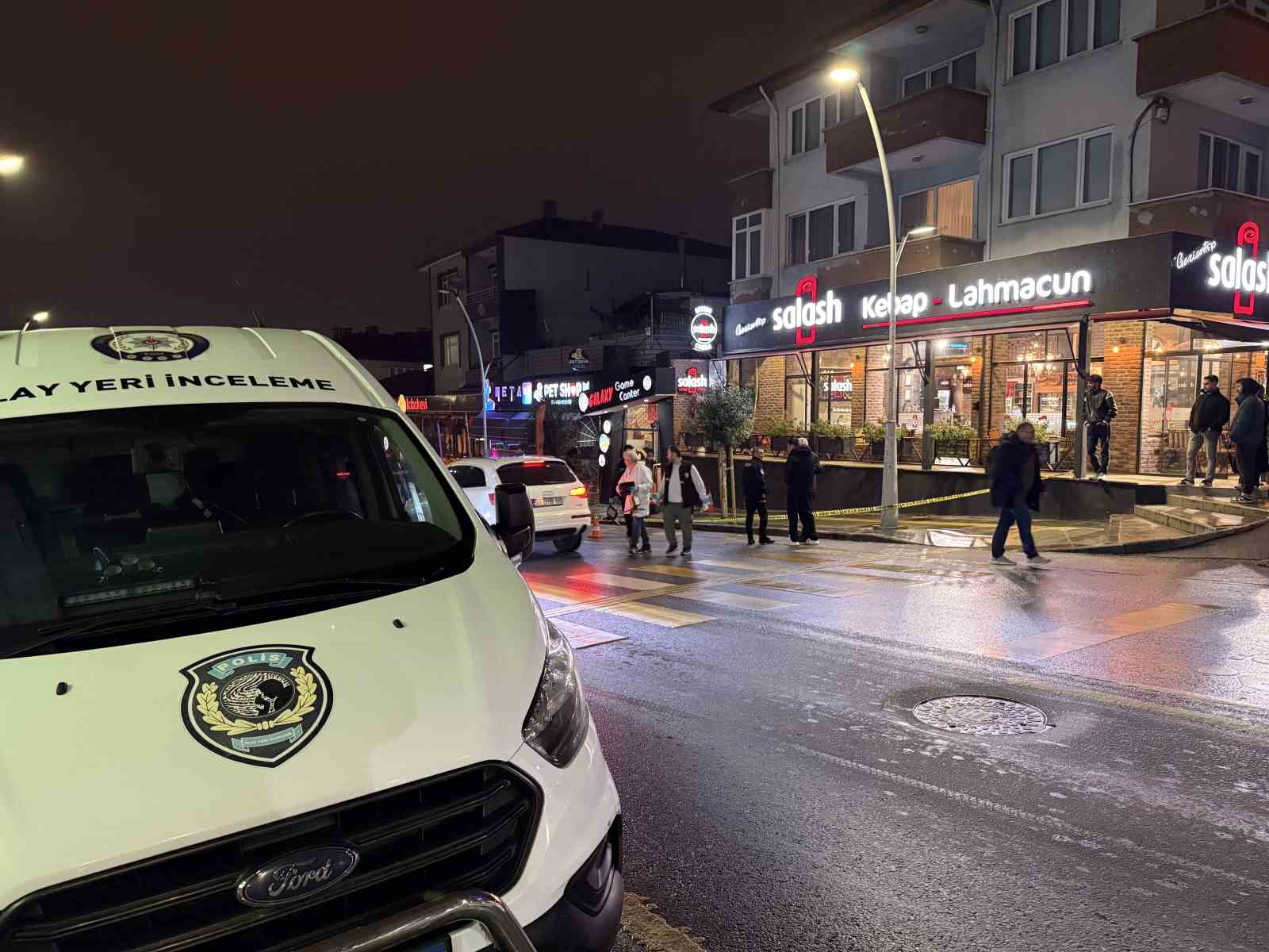 iki esnaf arasinda cikan silahli kavgada 1 kisi oldu 1 kisi yaralandi 2 7ANrtjp3