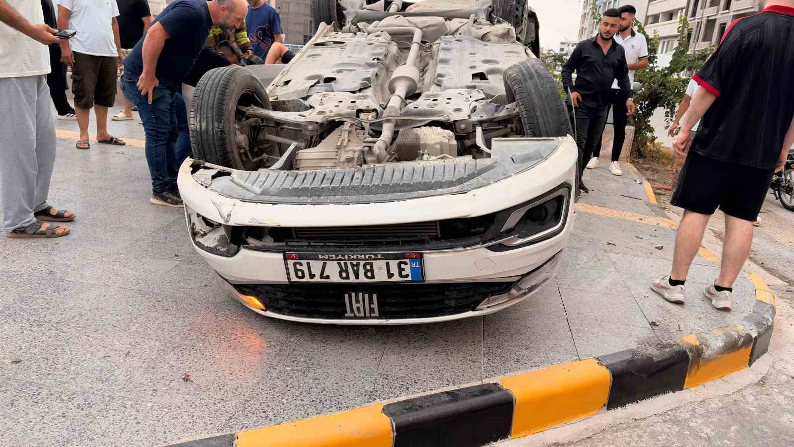 İki gence mezar olan otomobilin sürücüsü alkollü çıktı 4 iki gence mezar olan otomobilin surucusu alkollu cikti 0 wY4CuhtE
