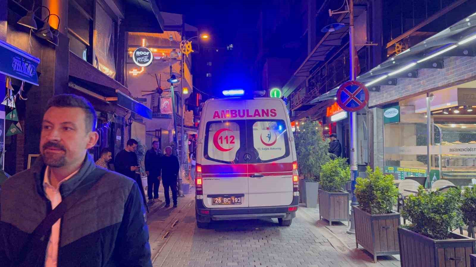 iki grup arasindaki kavgada 1 kisi bicaklandi 4 kisi darp edildi 2