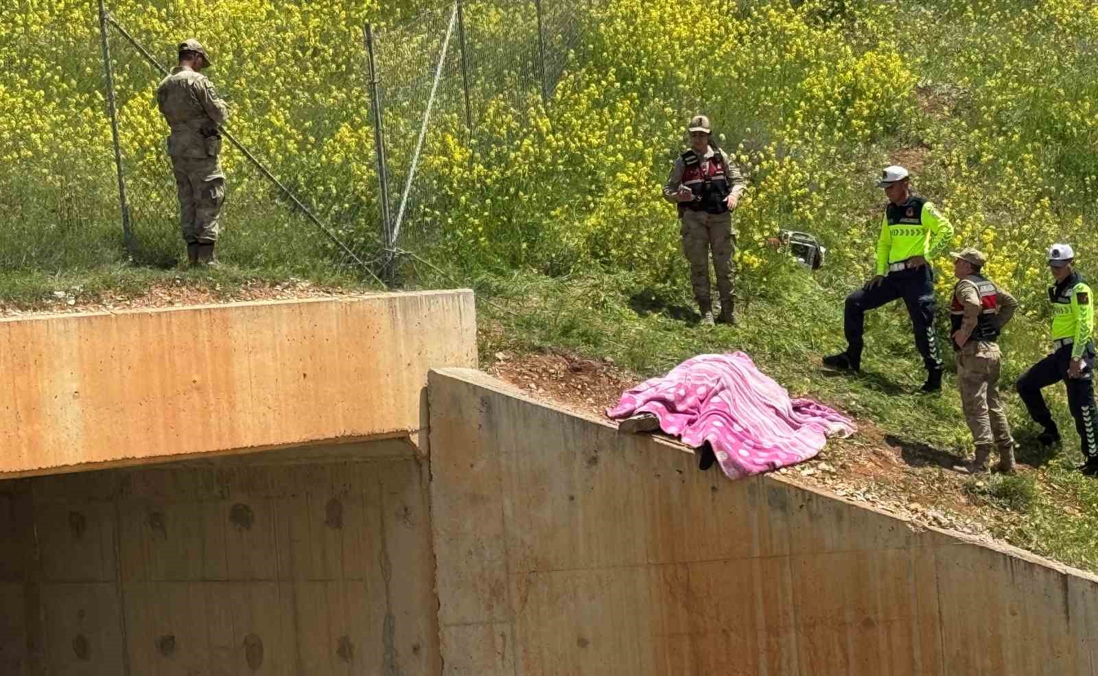 İki gündür kayıp olan çocuk menfezde ölü bulundu 4 iki gundur kayip olan cocuk menfezde olu bulundu 0 v3lG7QBJ
