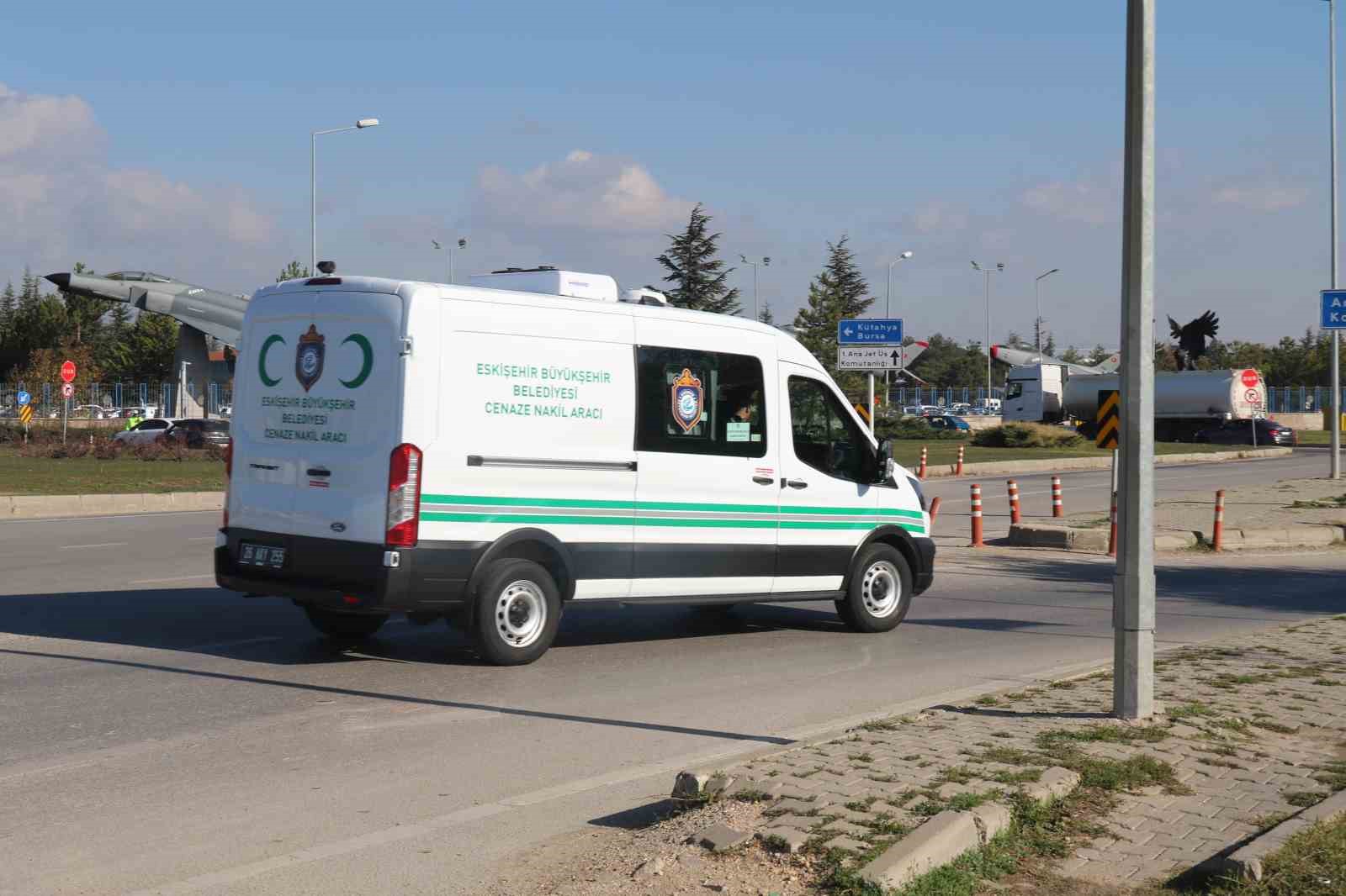 iki hava sehidi ucakla eskisehire getirildi 5 bwE6U449