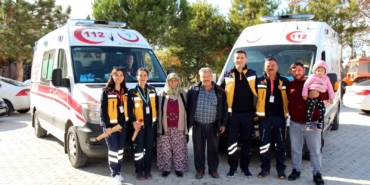 iki-kez-hayatini-kurtaran-saglik-calisanlarini-her-firsatta-ziyaret-ediyor-MFtuvHdd.jpg