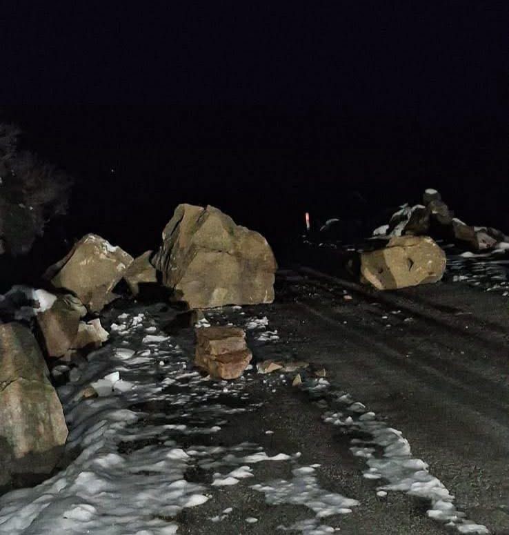 iki koye ulasim saglayan yol kapandi 0 69aSHeHk