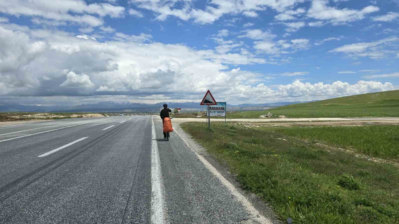 iki ogretmenden van golu cevresinde 423 kilometrelik bisiklet turu 6 YsybWbUv