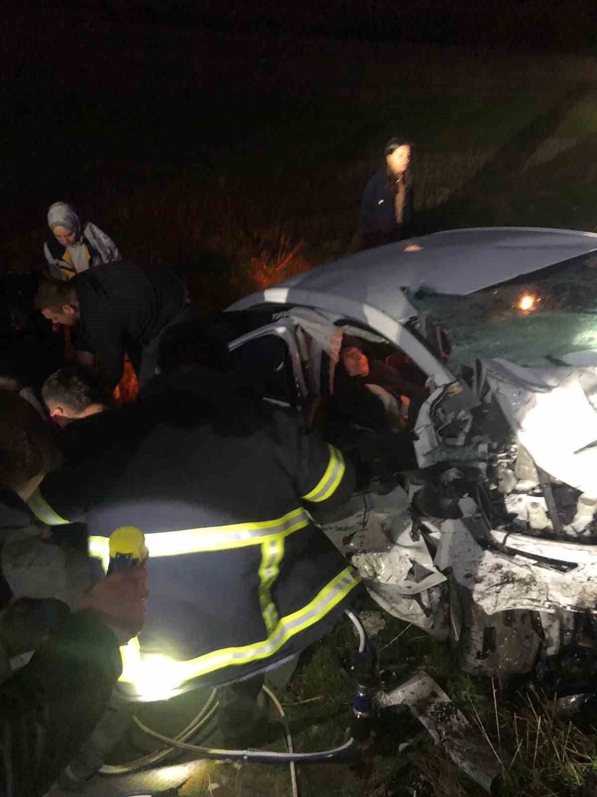 iki otomobil kafa kafaya carpisti 7 yarali 1 1IkidTIN