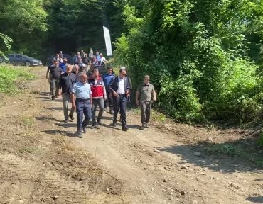 iki-sel-felaketinden-etkilenen-caya-15-bin-alabalik-salindi-LEsLSzO7.jpg
