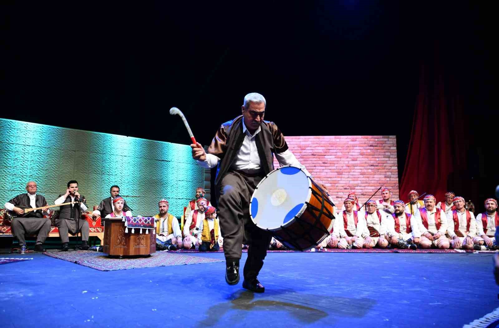 iki unesco gelenegi dunyada ilk kez ayni sahnede 1 nNAGYnXE