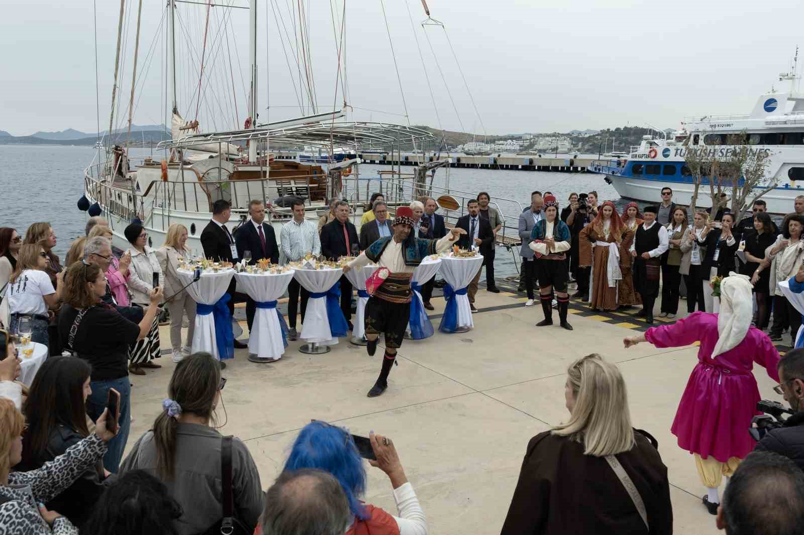 iki yaka kultur festivalinde dostluk mesajlari verildi 1 vXr5SnIG