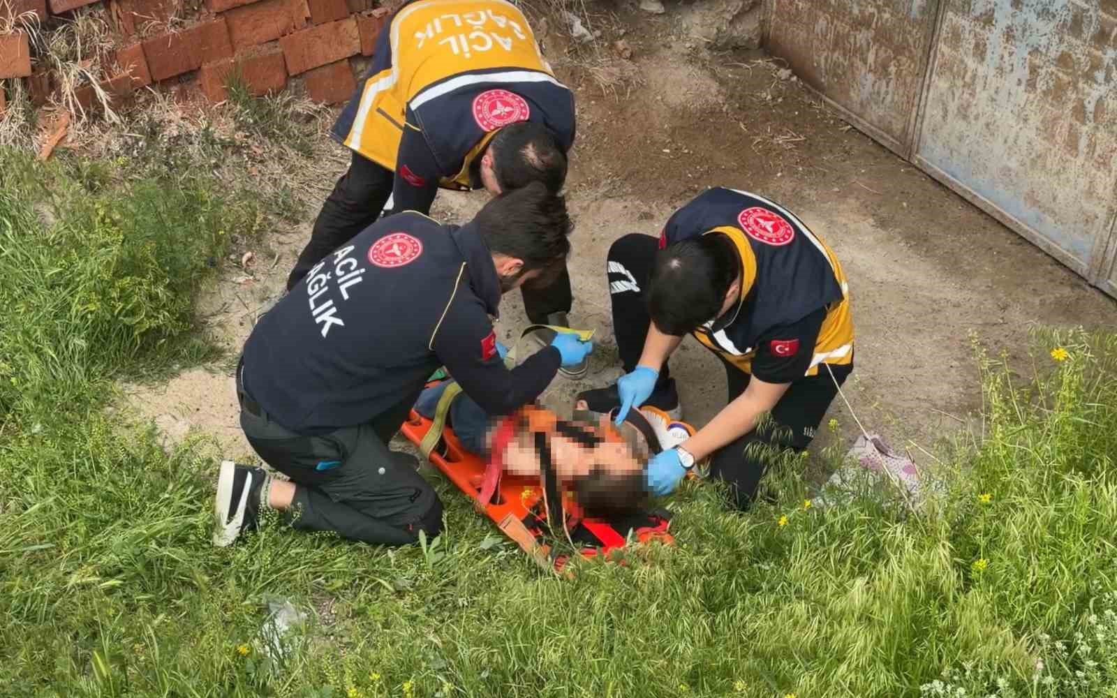 iki yasindaki cocuk oynadigi 2 kattaki balkondan dustu 4 ukOyJeUm