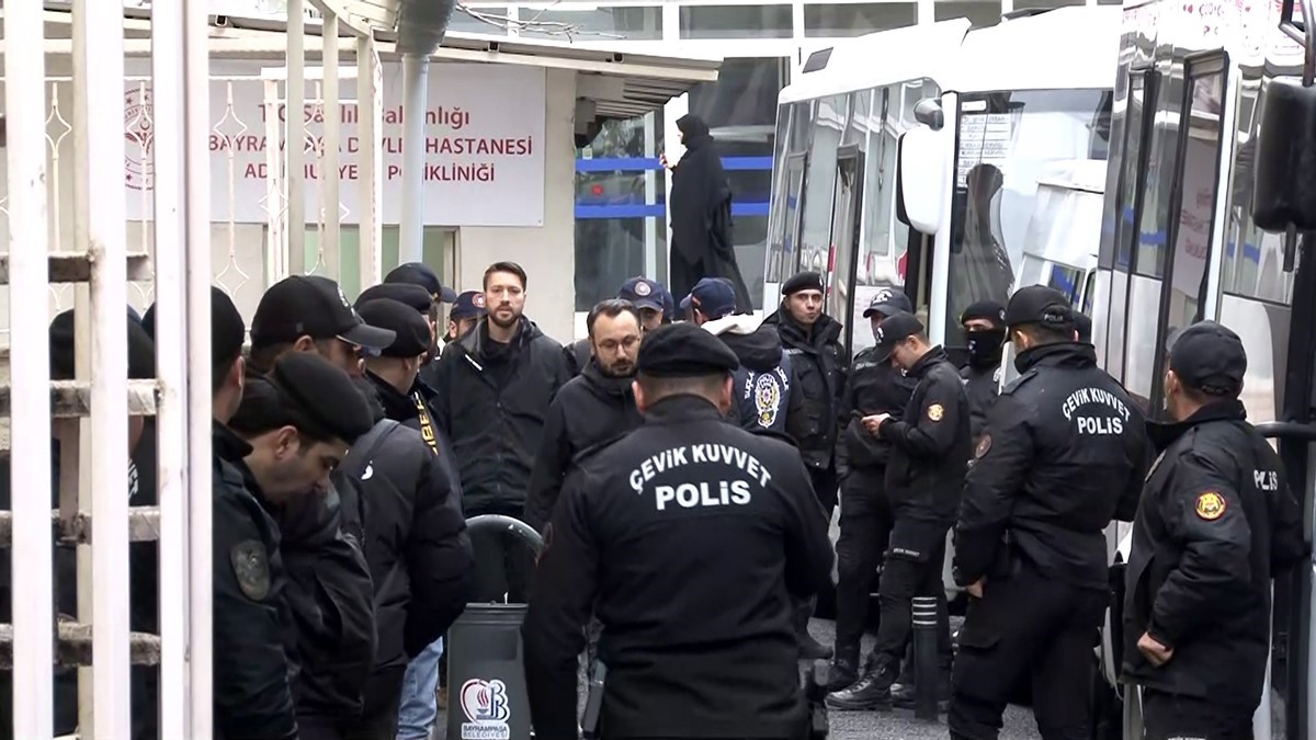 ikinci dalga bahis sike operasyonunda gozaltina alinan 37 supheli saglik kontrolunden gecirildi 0 NJlGTKpG