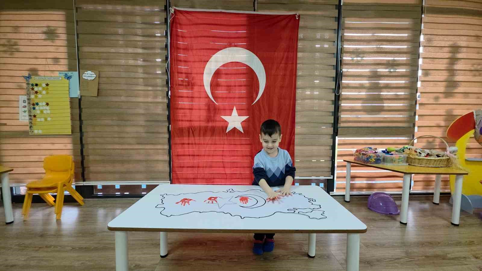 ikinci donem bayrak sevgisi temasiyla basladi 4 ClTUPtVQ