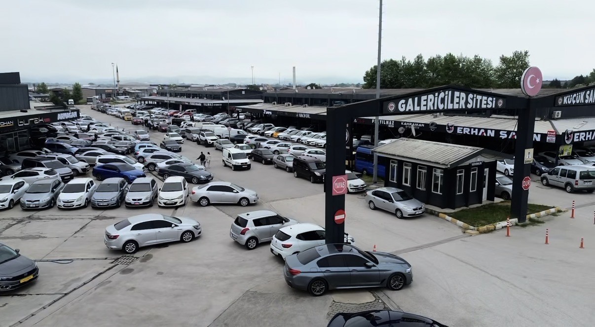 ikinci el arac piyasasinda durgunluk yasaniyor 0 dmr5m23U