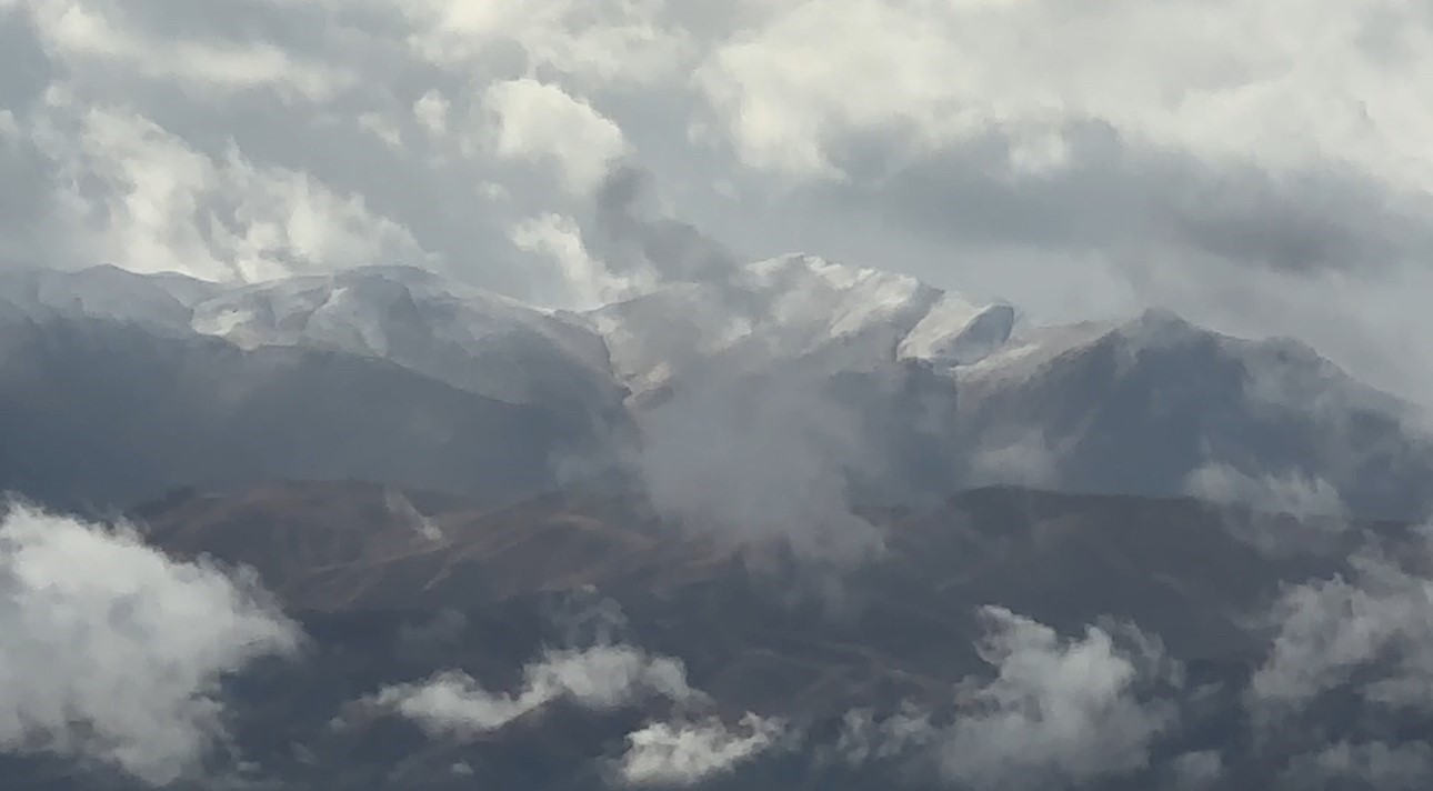ikiyaka daglari beyaza burundu 1 ufQRLpRq