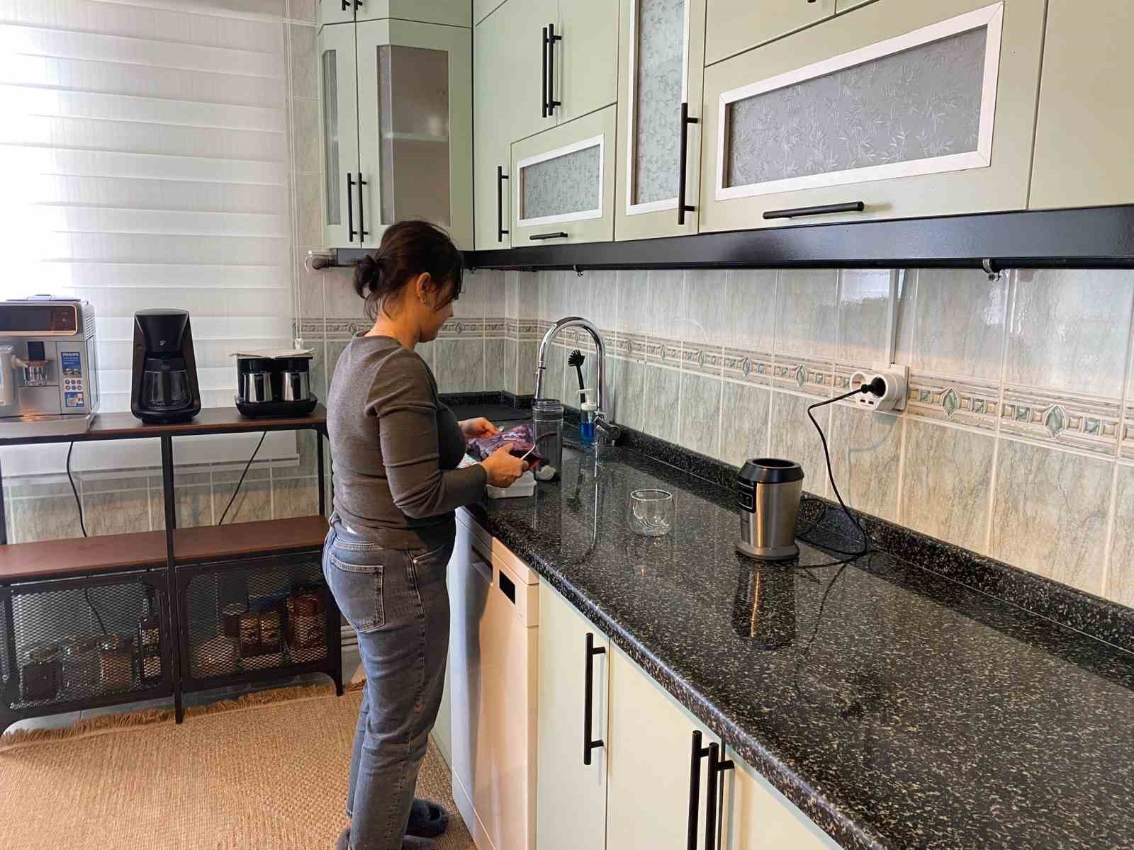 İkiz bebeklerinin fotoğraflarını çekerek başladı, evinin bir odasını stüdyoya çevirdi 10 ikiz bebeklerinin fotograflarini cekerek basladi evinin bir odasini studyoya cevirdi 6 cyMOcHmQ