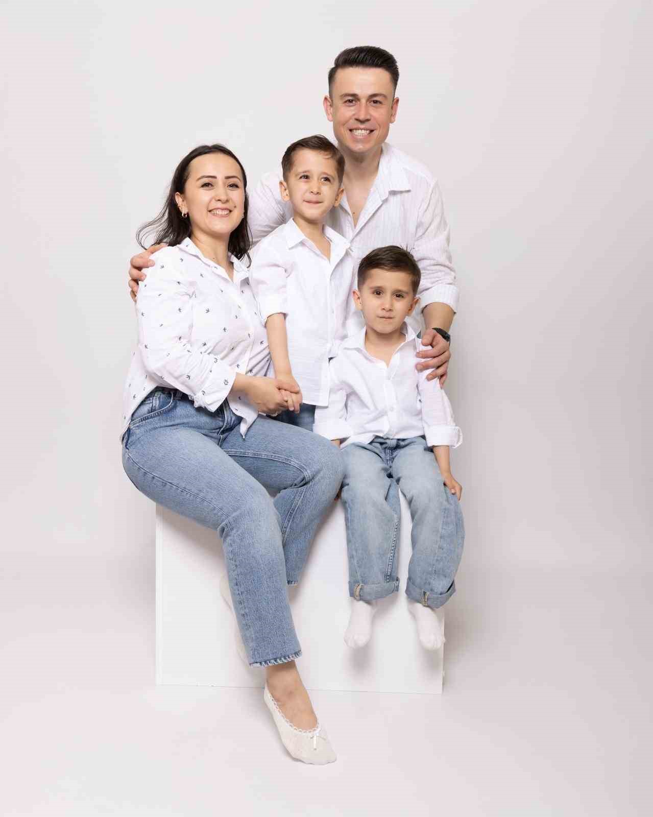 İkiz bebeklerinin fotoğraflarını çekerek başladı, evinin bir odasını stüdyoya çevirdi 13 ikiz bebeklerinin fotograflarini cekerek basladi evinin bir odasini studyoya cevirdi 9 TPX1S3nn