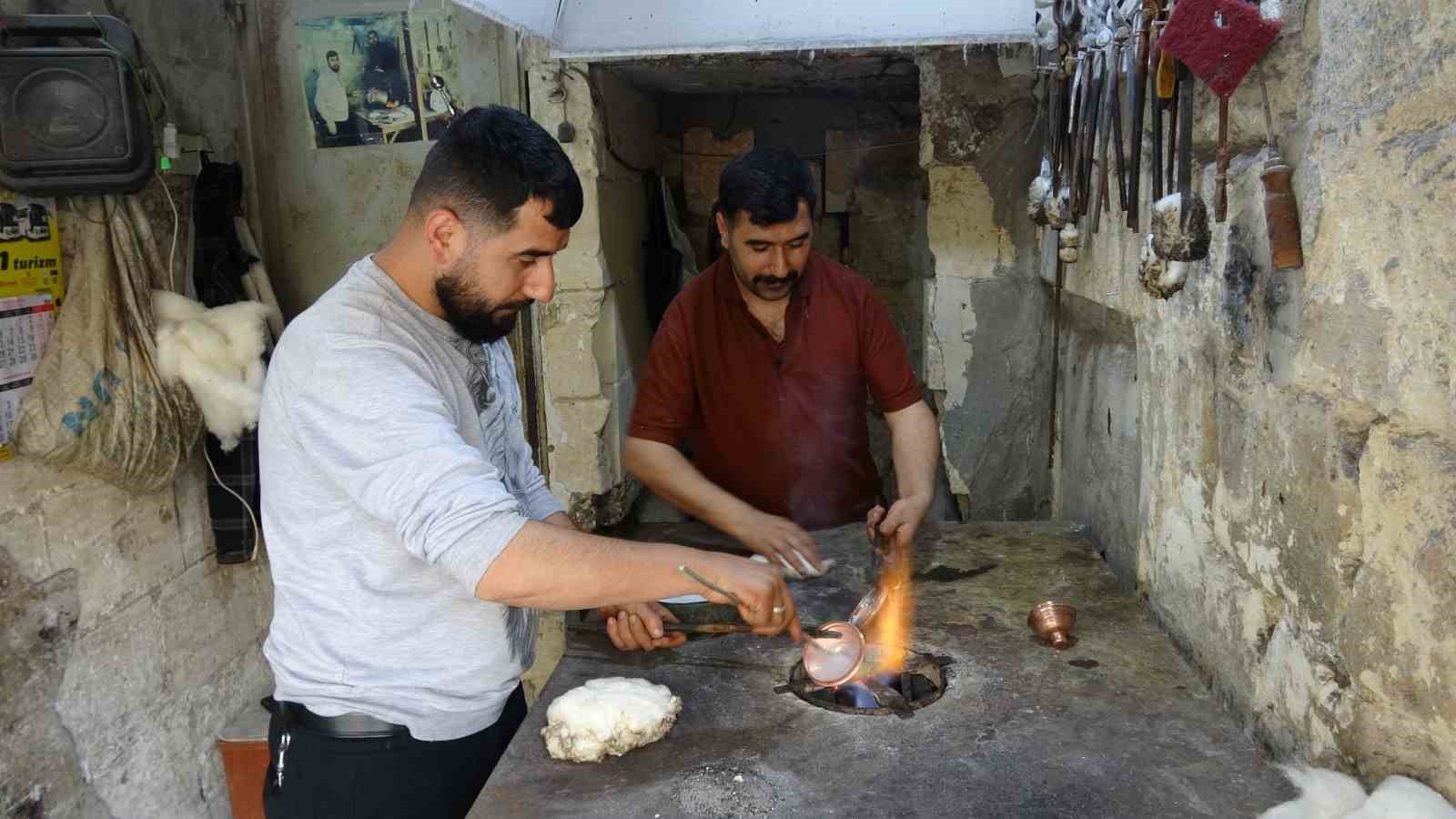 ikiz kardesler baba meslegini yasatiyor 3 dS6BgfTD