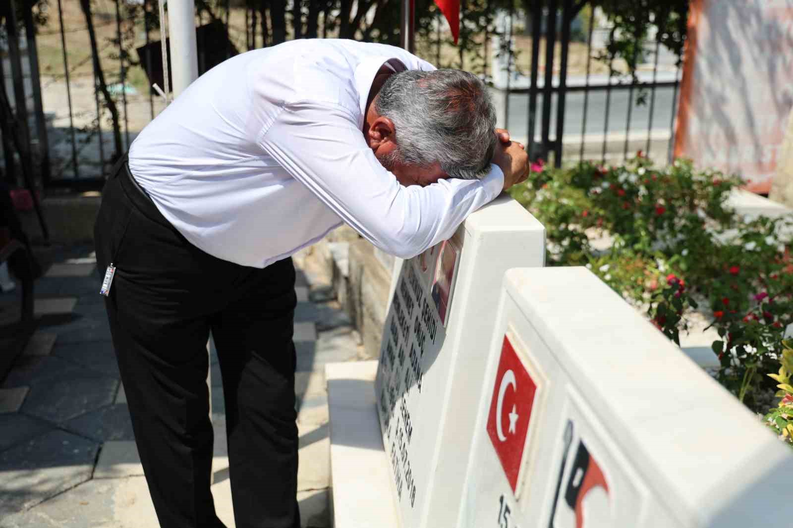 ikiz sehitlerin babasi allah bizi vatansiz yurtsuz birakmasin 1 twctEZ1F