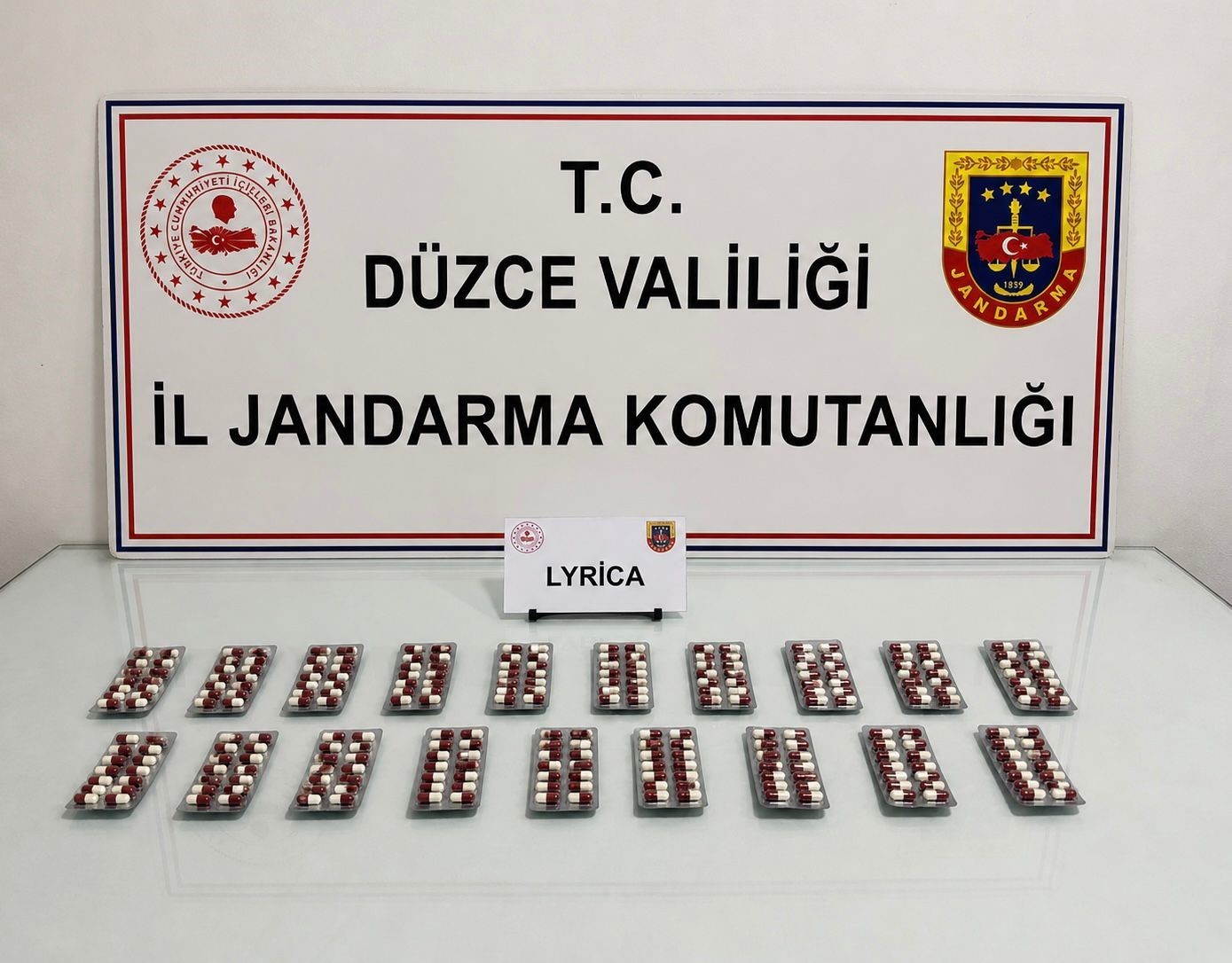 il disindan duzceye uyusturucu sevkiyatina jandarma engeli 0 Rkb4MvSi