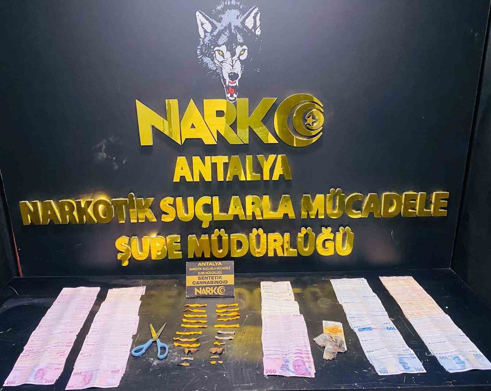 İl emniyet müdürünün yönettiği operasyonda çok miktarda uyuşturucu madde ele geçirildi 16 il emniyet mudurunun yonettigi operasyonda cok miktarda uyusturucu madde ele gecirildi 12 TWaZmrth